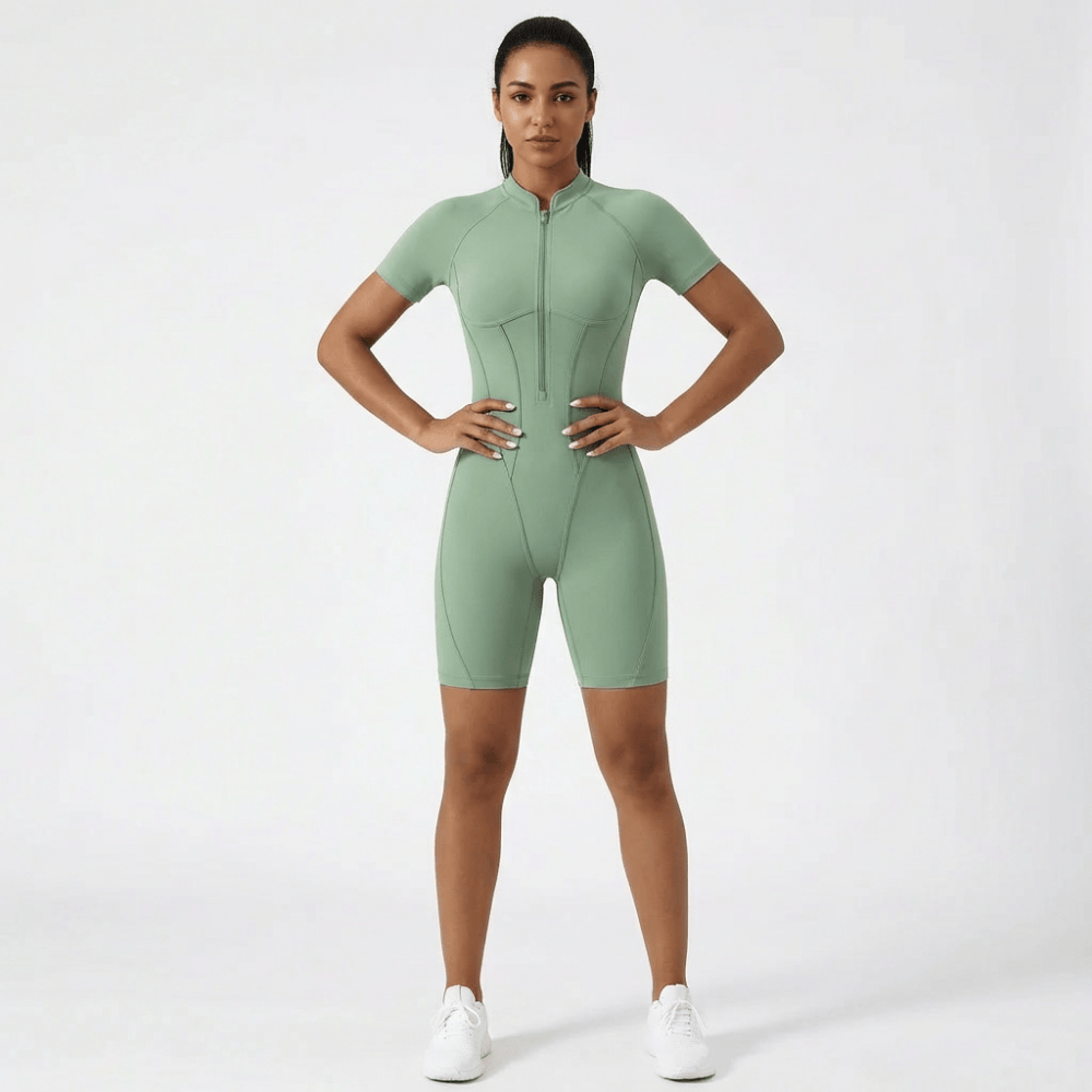 Short Catsuit mit Rückenausschnitt