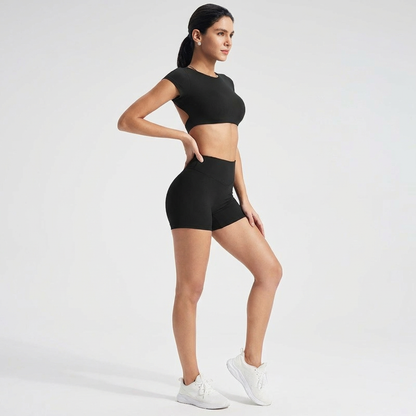 Pilates-Set mit rückenfreiem Top & Shorts