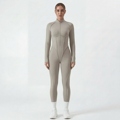 Langer Catsuit mit Rückenausschnitt