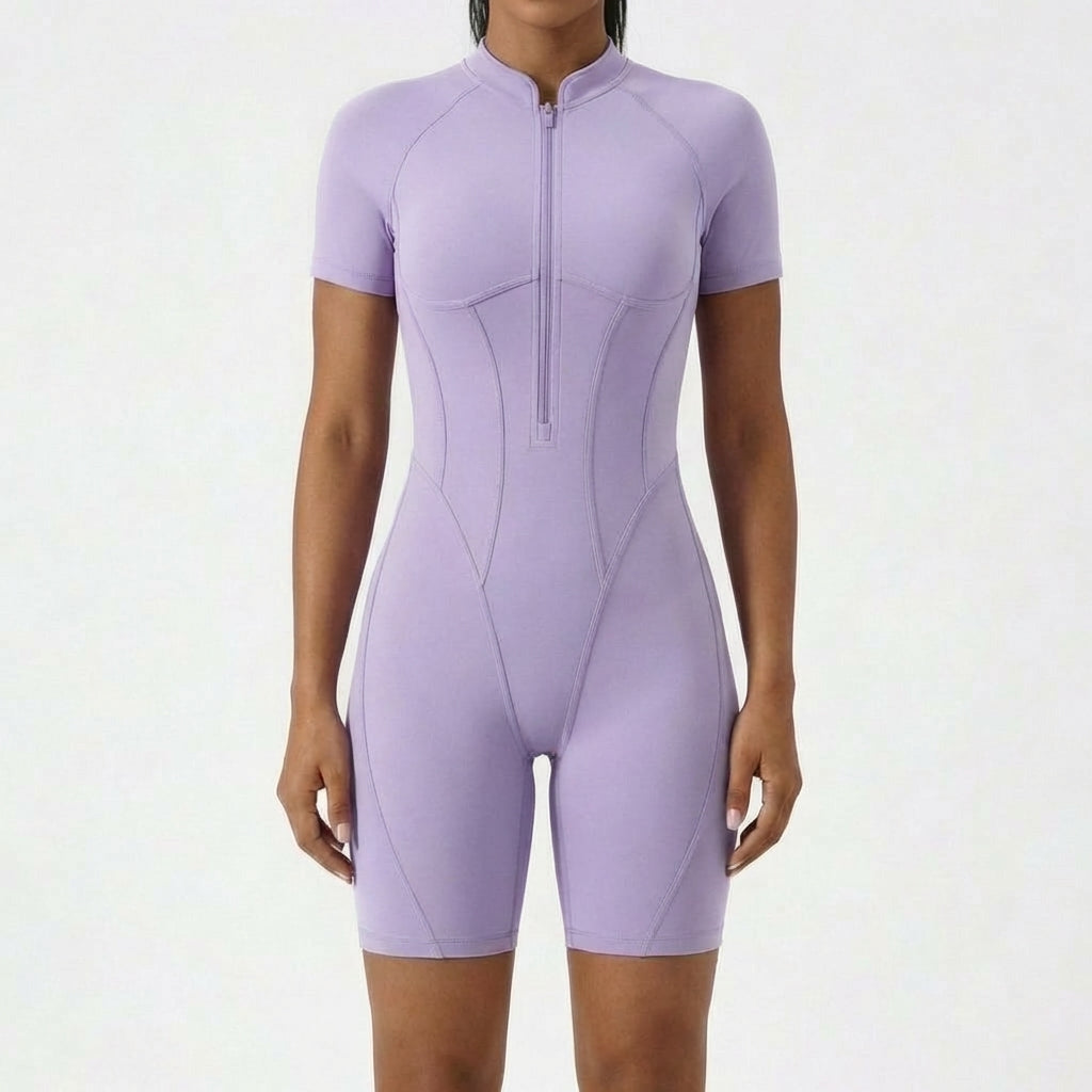 Short Catsuit mit Rückenausschnitt