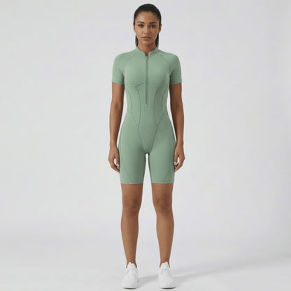 Short Catsuit mit Rückenausschnitt