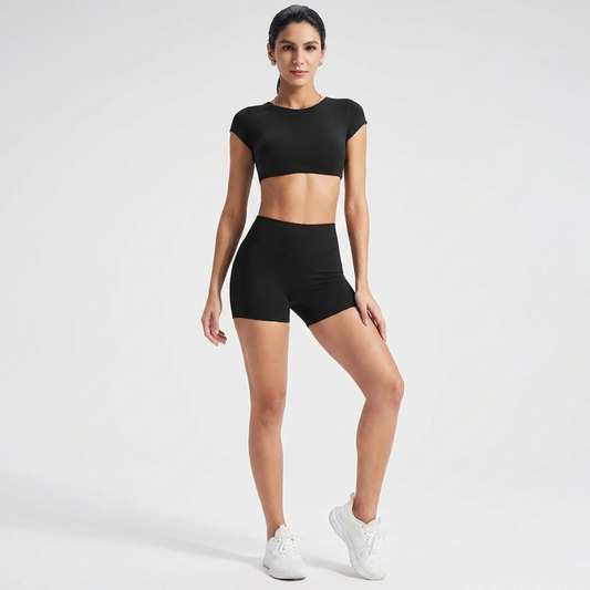 Pilates-Set mit rückenfreiem Top & Shorts